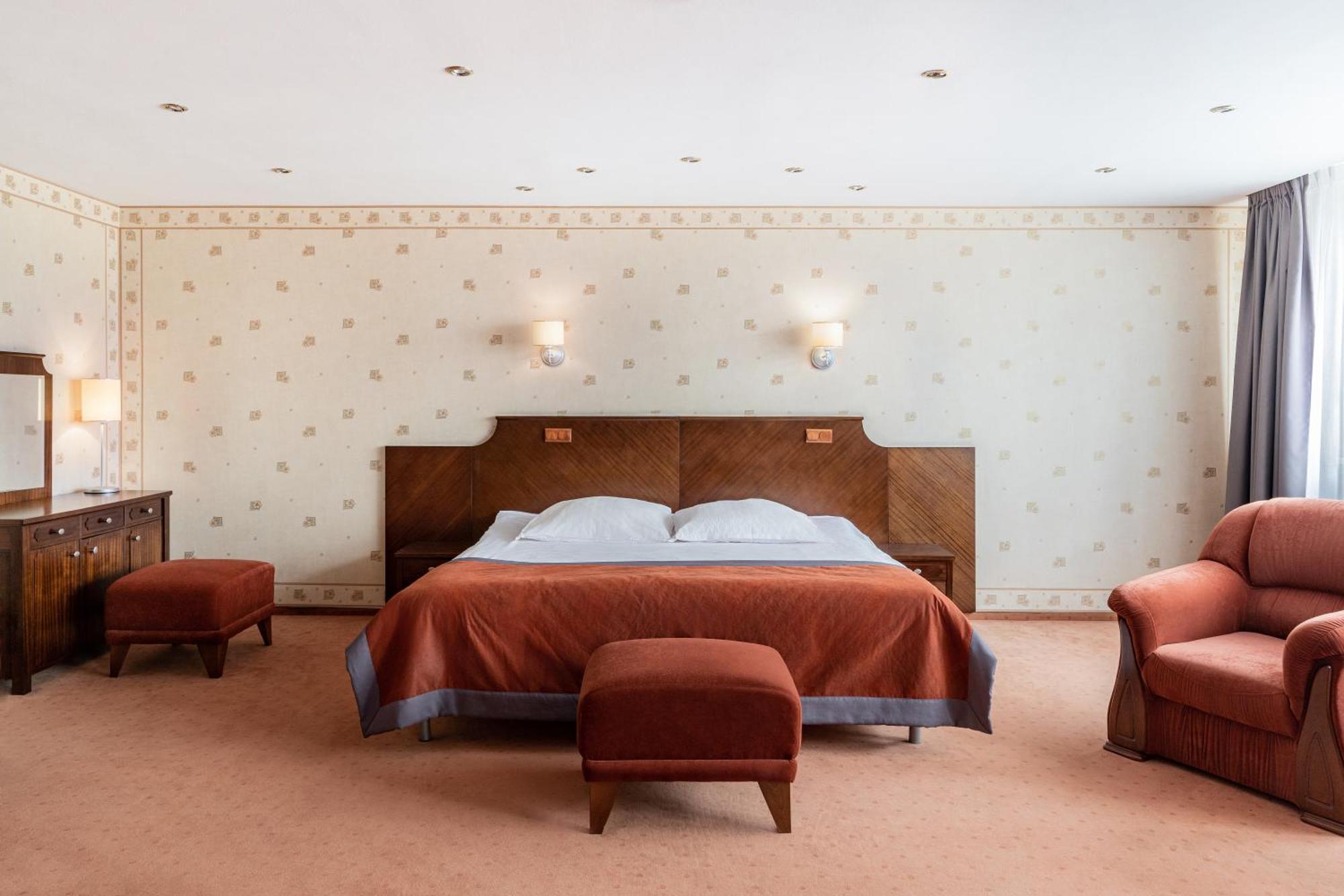 Hotel Alf Krakow Ngoại thất bức ảnh