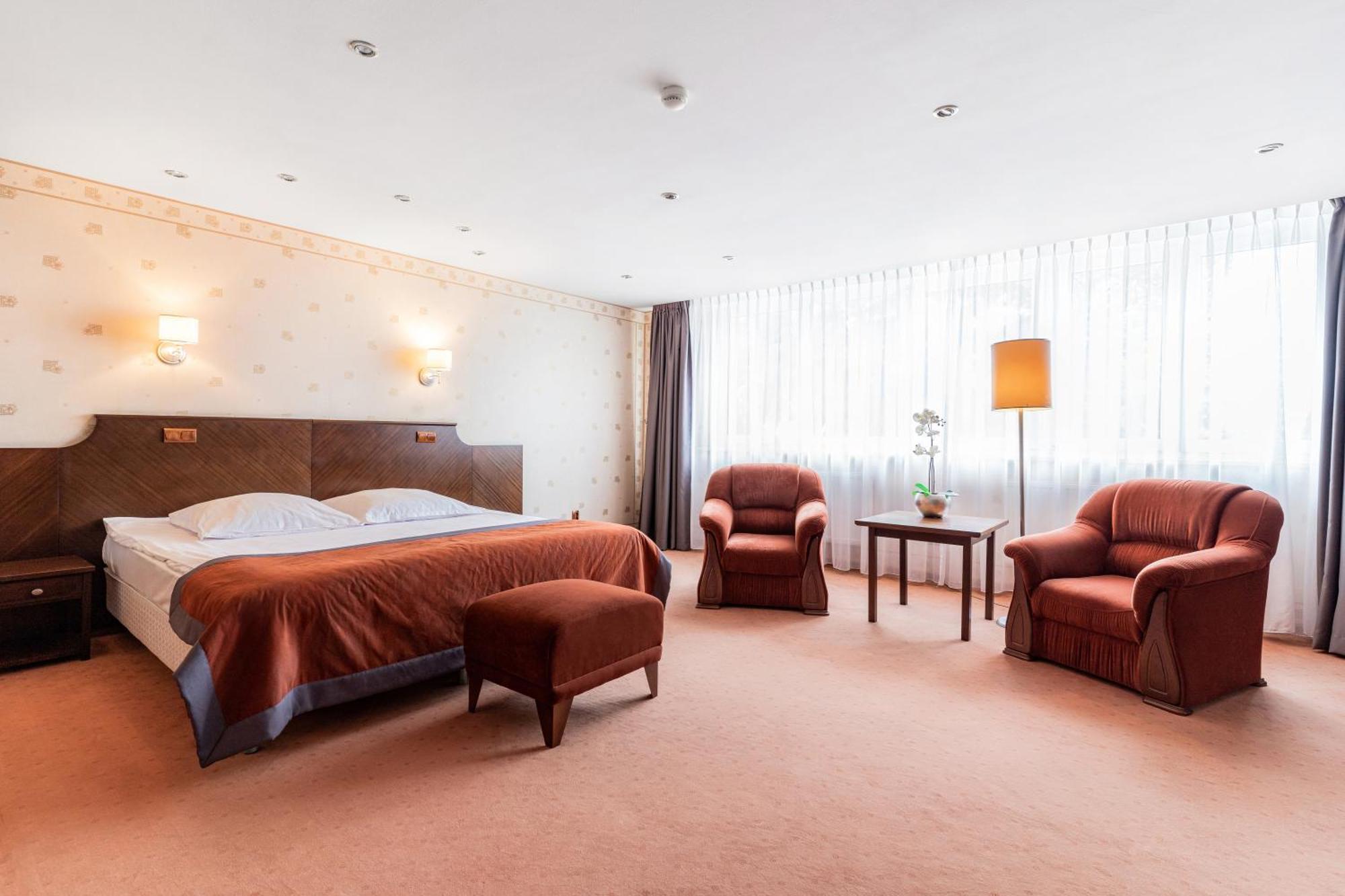 Hotel Alf Krakow Ngoại thất bức ảnh